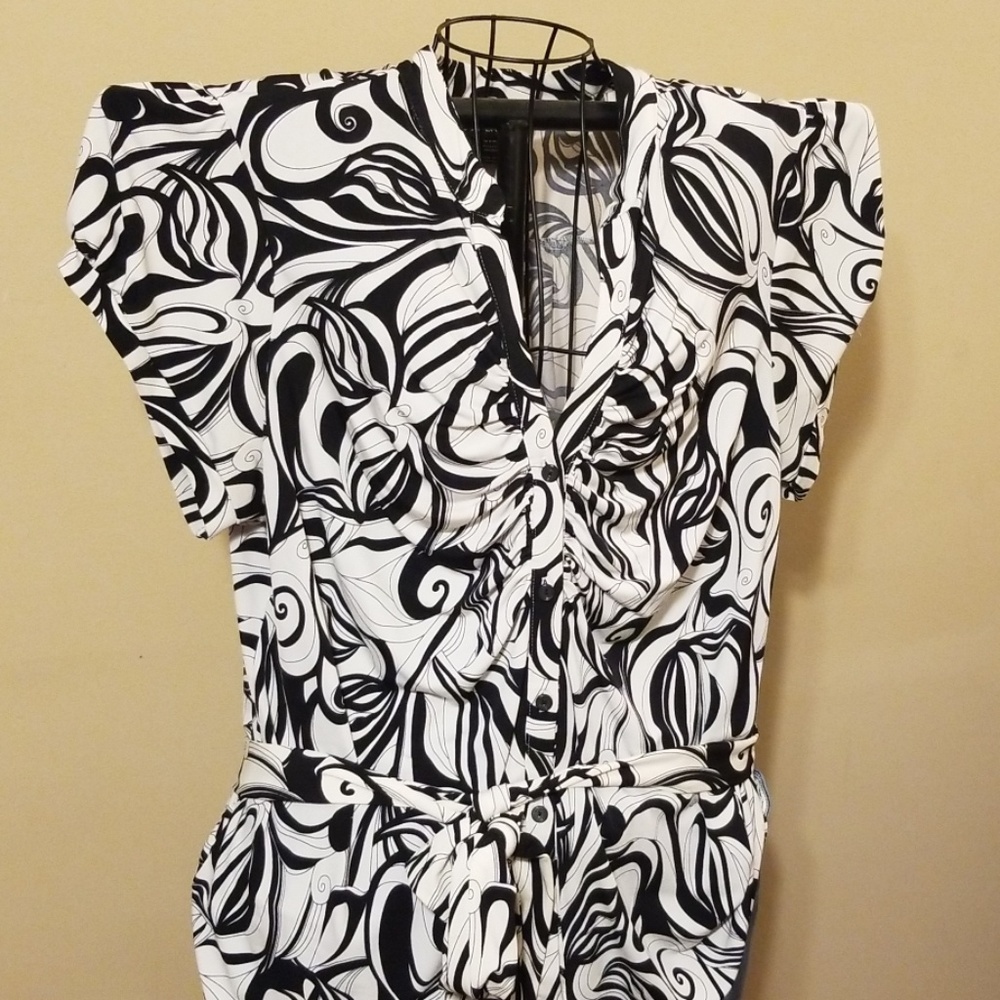 Lane Bryant Swirl rouched  front, tie belt shirt